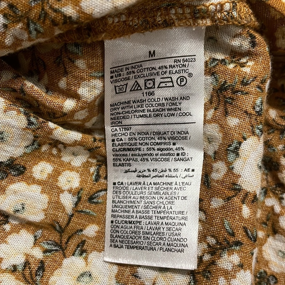 Floral Blouse - Picture 4 of 4